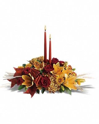 Graceful Glow Centerpiece from Wren's Florist in Bellefontaine, Ohio